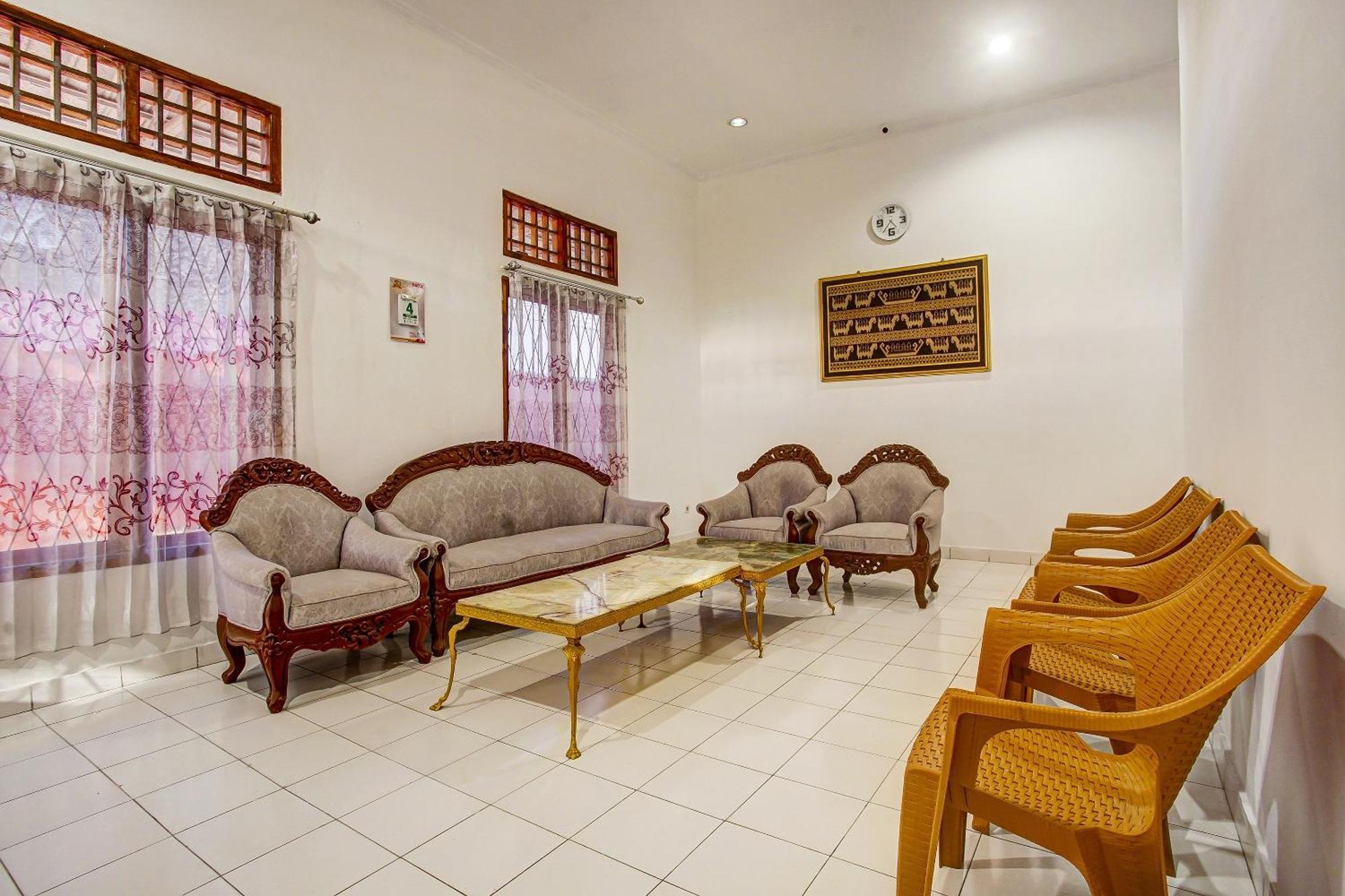 Super Oyo 91055 Homestay Syariah Бандар Лампунг Екстериор снимка